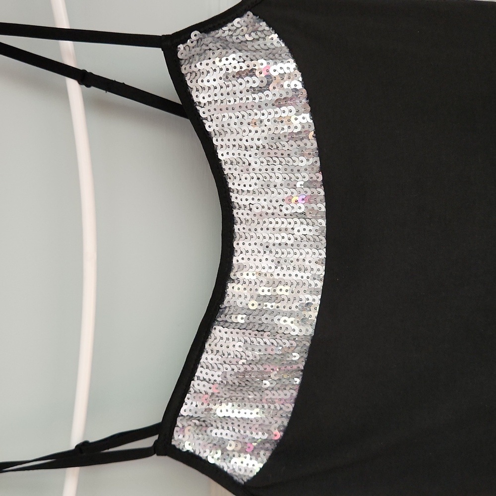 Poof, Sz Sm, Black w 2" of Silver Sequins, Straps Stretch & Adjust - Picture 2 of 7